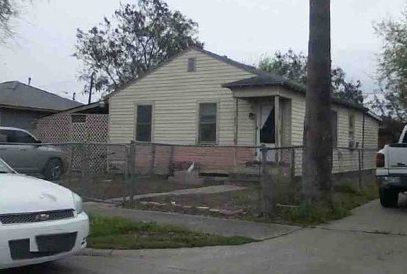 2nd image of 3706 Niagara St