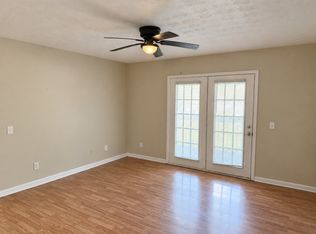 215 Weslee Way APT 25, Hazard, KY 41701