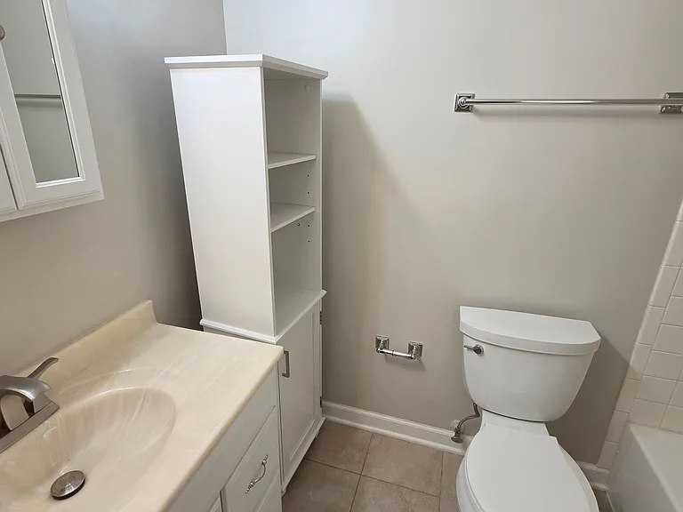 8201 Hensley Ct — Photo 17