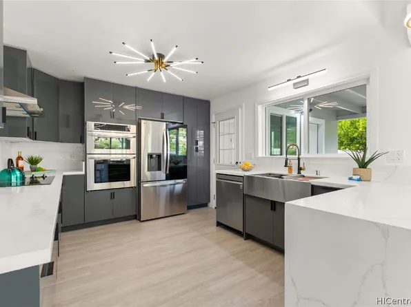 721 Ahuwale St, Honolulu, HI 96821