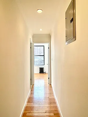 Rented by Compass | media 32