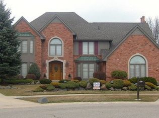 54283 Meadowood Ct, Shelby Township, MI 48316