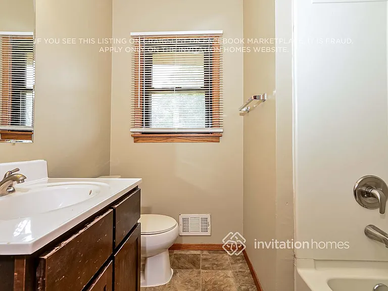 6680 Anoka St NE — Photo 17