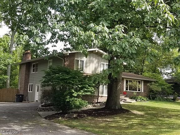 2nd image of 8723 Forest Hills Dr NE