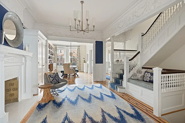 Sold by Compass | media 1