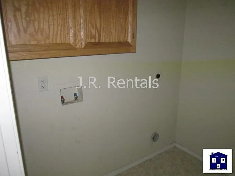 1906 Flagstaff Dr — Photo 58