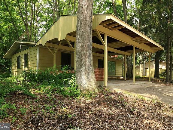 5th image of 356 Laurel Ln
