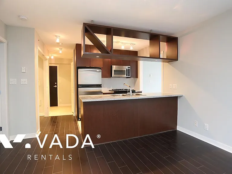 1001 Richards St #302 — Photo 3