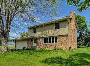 3599 Garden Blvd N, Oakdale, MN 55128