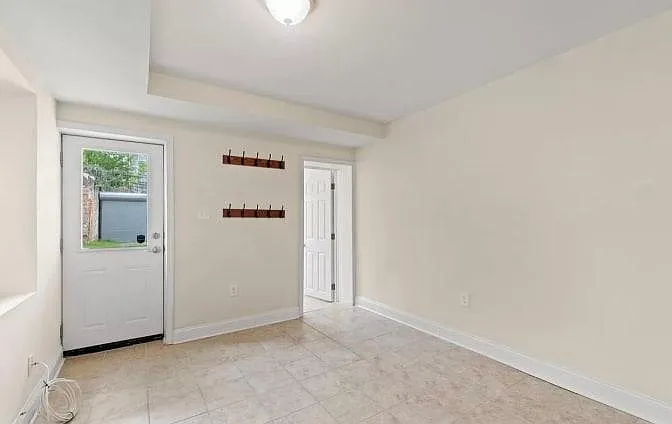 848 W Lombard St #1 — Photo 5