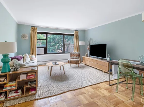 21-50 33rd Road #5A, Astoria, NY 11106
