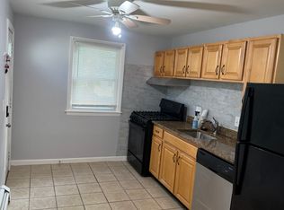 17 Cumberland Dr APT 4, East Hartford, CT 06118
