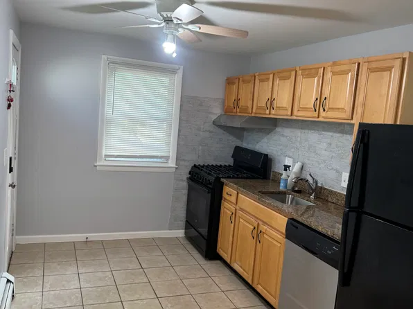 (undisclosed Address), East Hartford, CT 06118