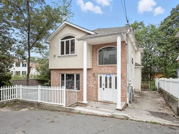 99 Excelsior Avenue, Staten Island, NY 10309
