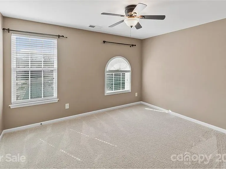 9435 Alice McGinn Dr — Photo 15