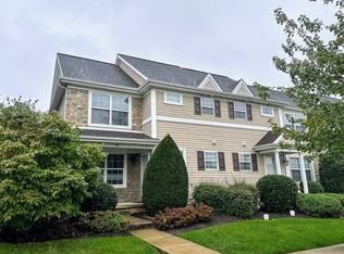 701 Brentwood Dr, Lititz, PA 17543