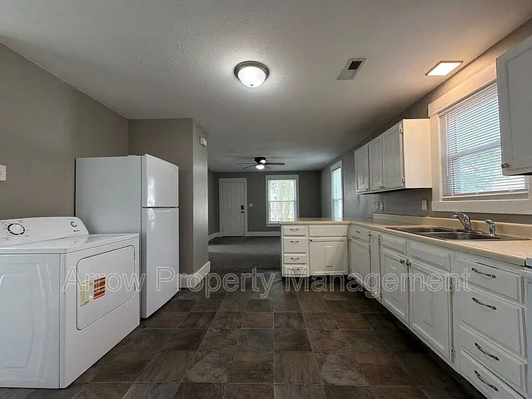 2234 Dudley St — Photo 5