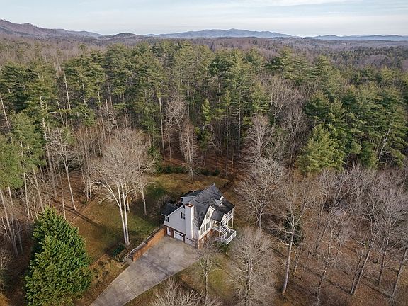 2nd image of 94 Old Place Rd