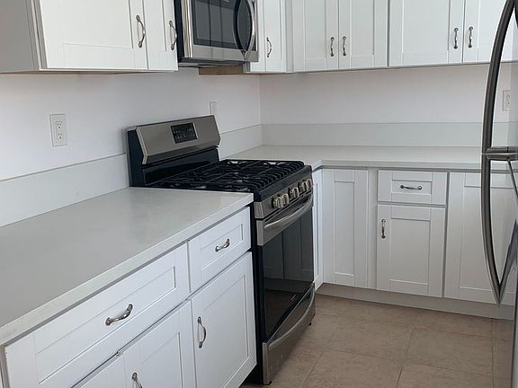 3rd image of 1550 Pacific Beach Dr #6