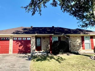 2210 Friar Tuck Ln, Groves, TX 77619