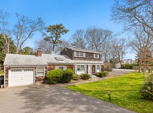 35 Lynn Ave, Hampton Bays, NY 11946