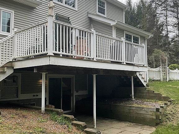 3rd image of 406 Michael Sears Rd