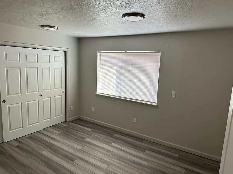 424 Frontage Rd #2 — Photo 3