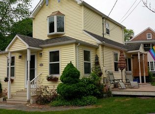 17 Rosemary Ln, Middlefield, CT 06455