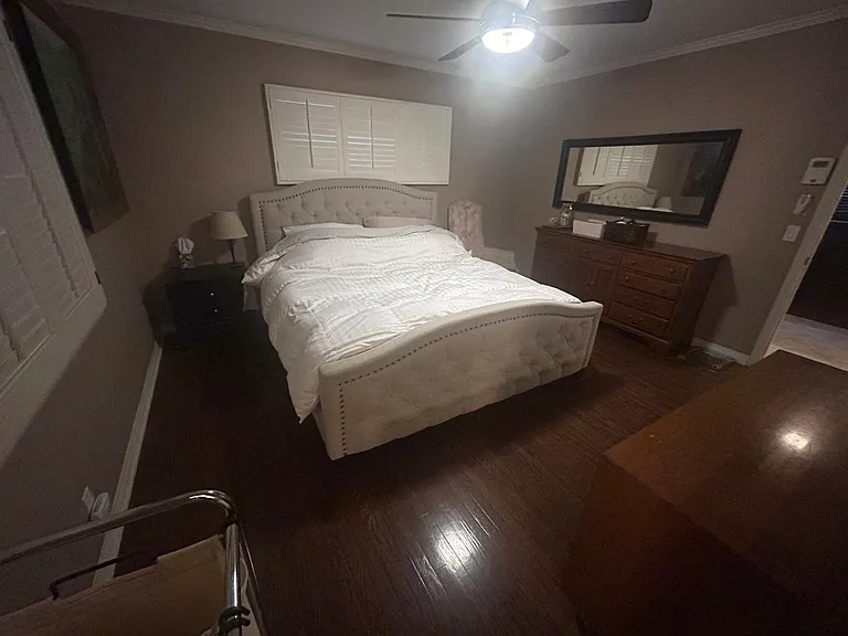 Madonna Dr — Photo 23