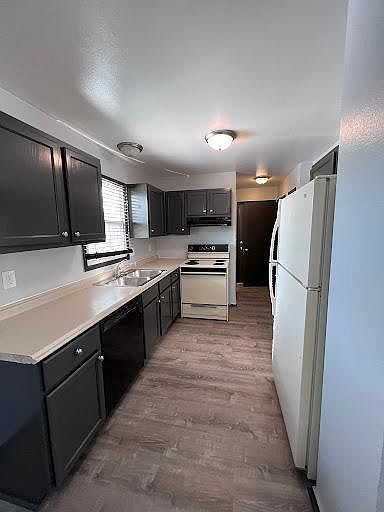 1st image of 1541 W Highland Ave