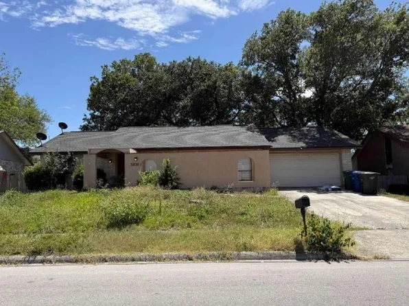 5838 Freemans Farm St, San Antonio, TX 78233