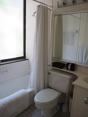 Rented by Newell and Assoc. | media 9