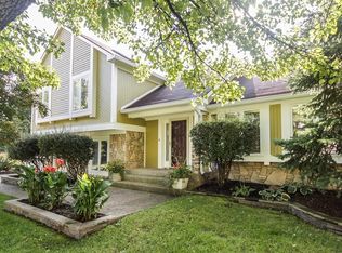 13157 Abbots Pl, Carmel, IN 46033