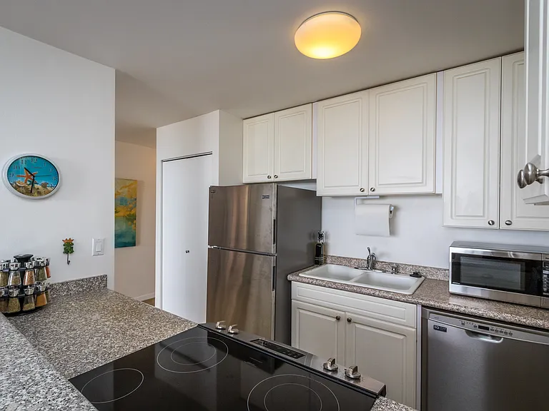 30 Hauoli St #204 — Photo 9