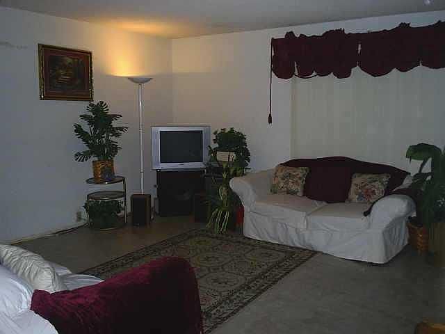 2nd image of 305 Rancho Dr Unit D