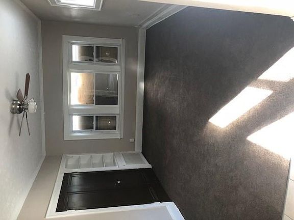 3rd image of 10722 Lee Ave APT 7