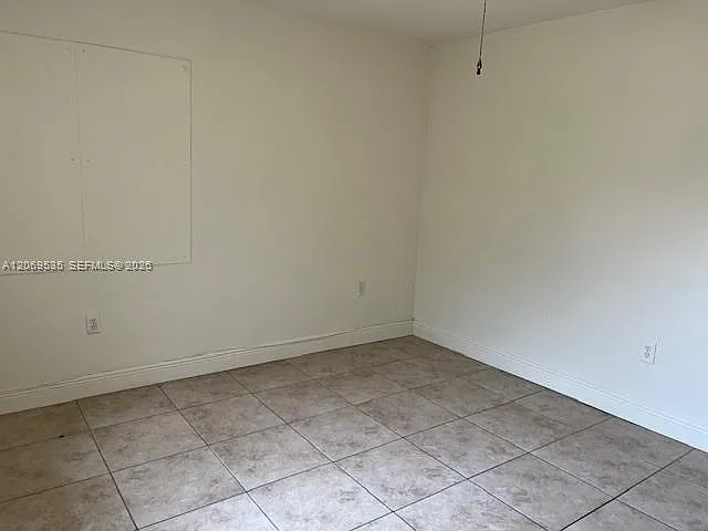 4605 SW 65th Ave — Photo 8