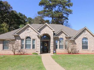 11208 Willow Oak Ln, Tyler, TX 75703