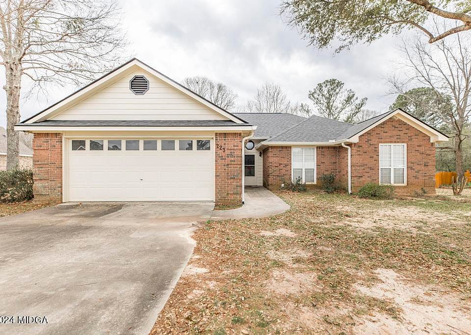 1st image of 223 Bowen Dr