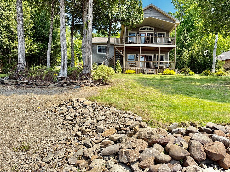 1st image of 32 Bouchard Lane