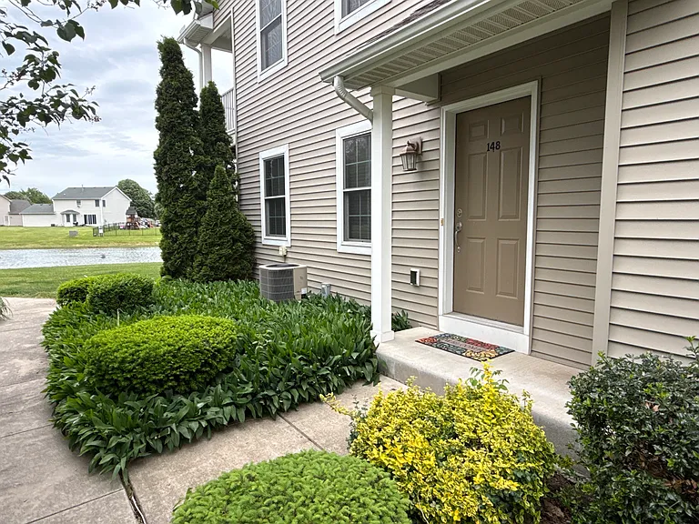 148 Tulip Blvd #1 — Photo 4