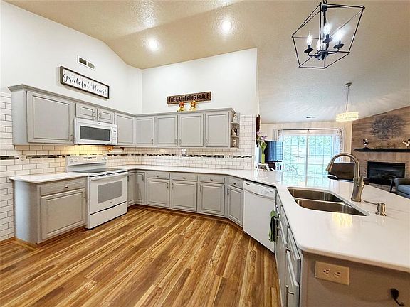 4th image of 1220 E Orchard Beach Lane #C