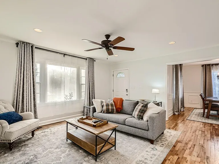 1149 Vista Trl NE — Photo 5