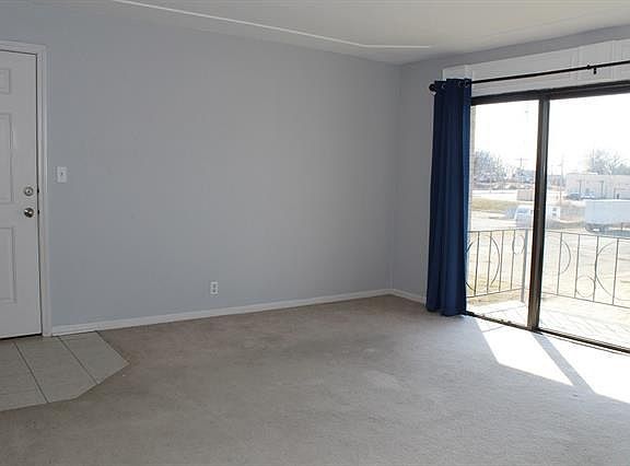 5th image of 2807 Pembroke Ln #B21