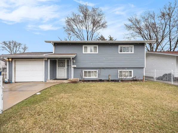 1241 S Elmwood Ave, Waukegan, IL 60085