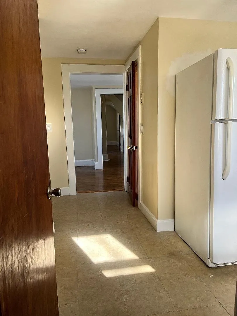 2 bed, 1.0 bath, 600 sqft, $2,000 — Photo 4