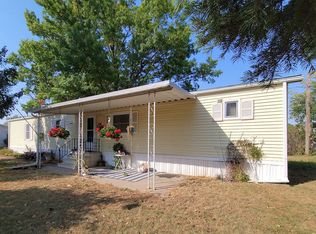 3814 Butternut Ln, Waterloo, IA 50703