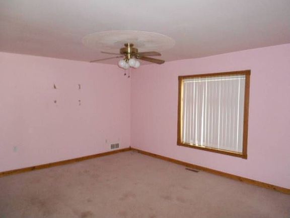 3rd image of 6339 Kilgour St
