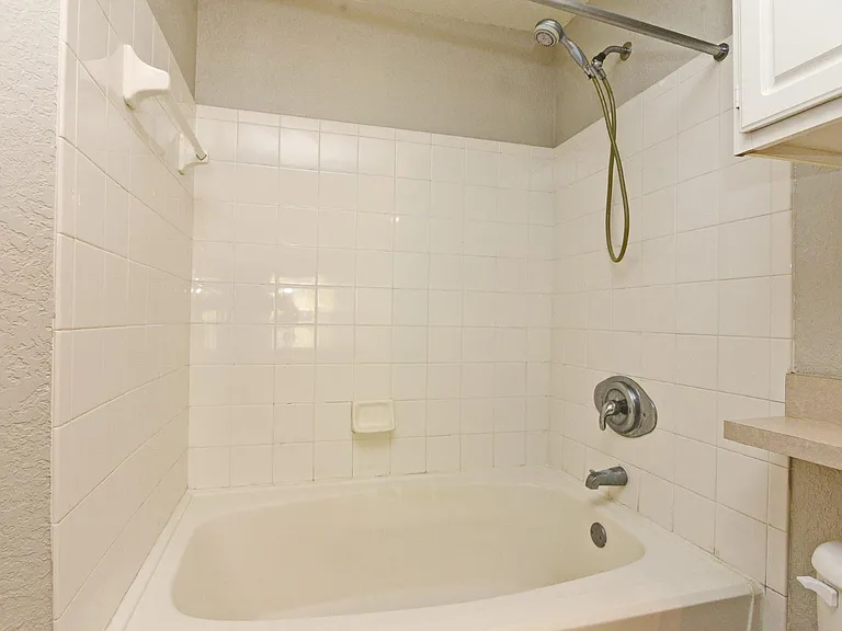 1509 Legacy Club Dr #1509 — Photo 12