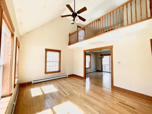 9 Sergeant Ln, Brunswick, ME 04011
